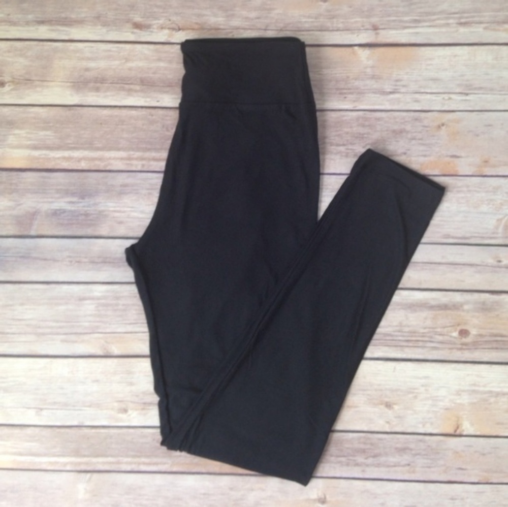 LuLaRoe Black Leggings Tall & Curvy
